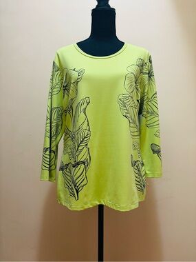 J. McLaughlin Neon Lime Floral 3/4 Sleeve Tee